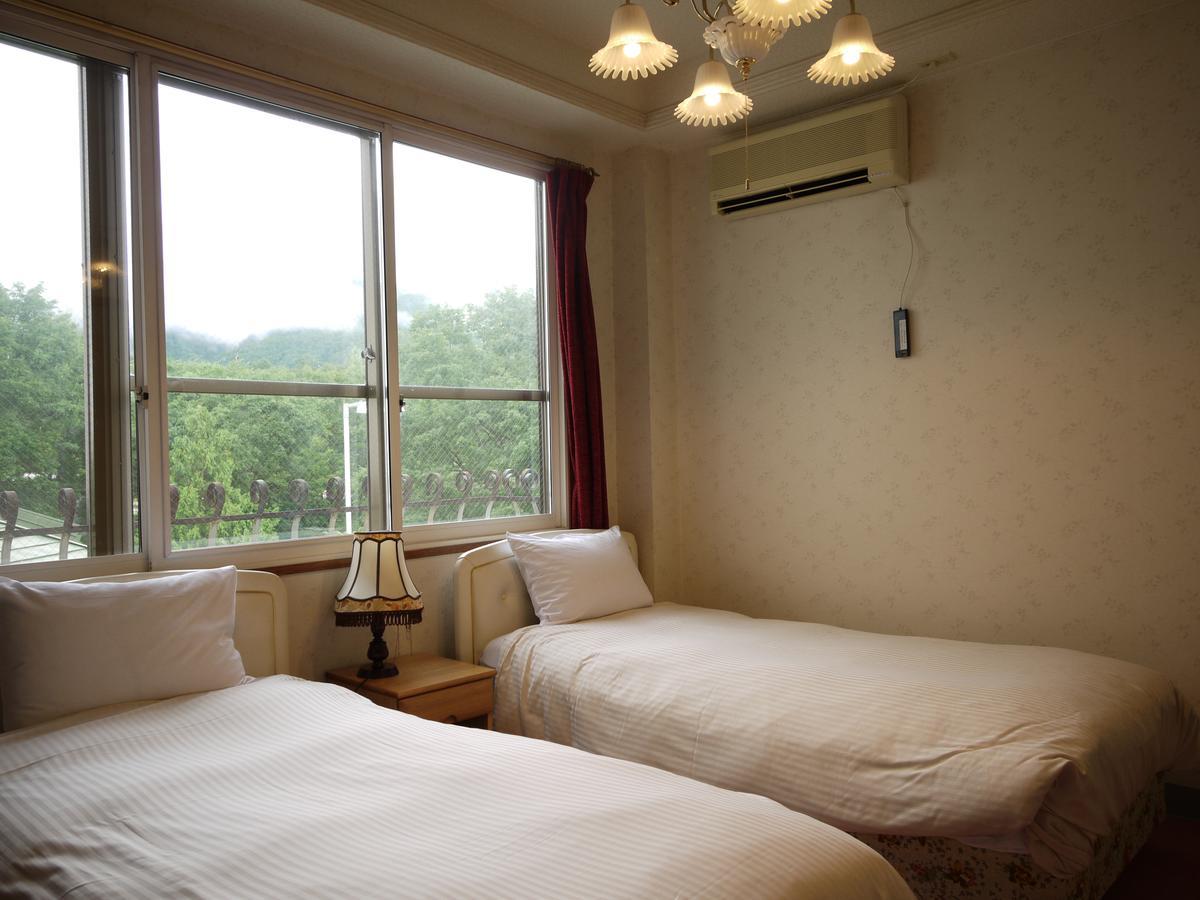 Hakuba Maerchen House Hotel Exterior photo