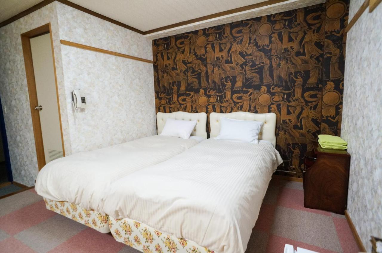Hakuba Maerchen House Hotel Exterior photo
